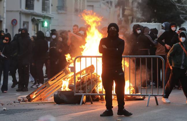 PROTESTS ON OCTOBER 24 PHOTOPQR NICE MATIN BOUTRIA LUC 10 24 2026 Photo by Boutria Luc, Nice Matin, Var Matin: PROTEST IN DOWNTOWN TOULON—TEAR GAS AND POLICE CHARGESVARD DE STRASBOURG, France, Oct. 24, 2026 Another day of protests this Saturday, and amid fears of renewed violence and looting, restrictions on freedom of movement and assembly have multiplied, drawing sharp criticism from civil liberties groups France  Copyright: xPHOTOPQR NICExMATIN MAXPPPxBOUTRIAxLUCx 20261024NIM8286 20261024NIM8286