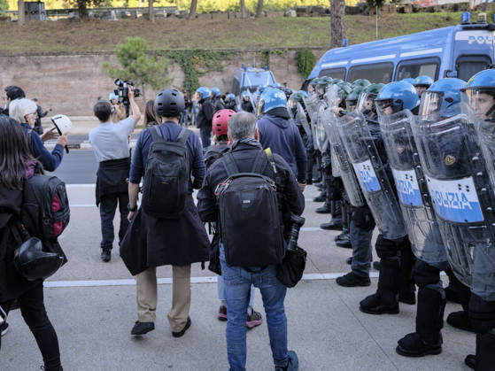 Rome Anti-War Demonstration Rome, Italy, October 24, 2026. Demonstrators take part in an anti-war march, under the slogan Fuori l™Italia dalla guerra (Keep Italy Out of the War). Protesters, opposing Italy™s involvement in wars, military rearmament and the Italian government™s policies. Rome Italy Copyright: xWWW.ANDREACALANDRA.COMx