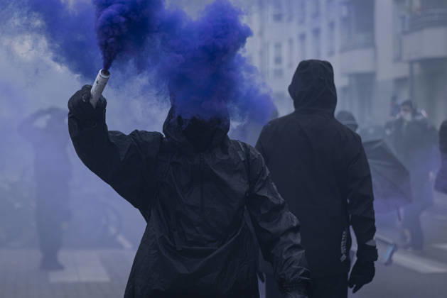 Demonstration and clashes between protesters and police in Strasbourg STRASBOURG, FRANCE - OCTOBER 24: Protesters clash with law enforcement officers during a demonstration in the city centre of Strasbourg, France on October 24, 2026. Police officers intervene to disperse groups of protesters as tear gas is deployed. Clashes, projectile throwing and property damage are reported in several streets. Barricades and burning vehicles reflect the tense situation surrounding the protest. Elyxandro Cegarra Anadolu Strasbourg France. Editorial use only. Please get in touch for any other usage.  Copyright: x2026xAnadoluxElyxandroxCegarrax