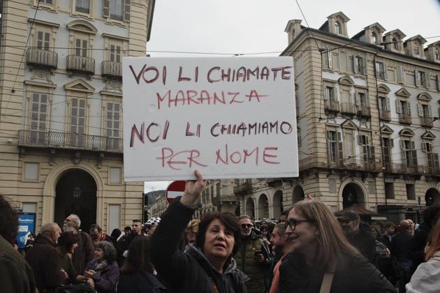 Turin Protest Against Rearmament and Inflation TURIN, ITALY - OCTOBER 24, 2026: Thousands of people took to the streets of Turin today to march against rearmament and the rising cost of living. The demonstration was met with a heavy police presence and several moments of tension, with clashes and tear gas along the route. Turin Italy Copyright: x xJulianxNelajx xJNAxPressx