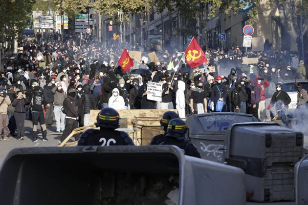 October 24 Protest PHOTOPQR LA PROVENCE PENNANT Franck Marseille Oct. 24, 2026 End of the October 24 protest against the high cost of living and clashes with police in downtown Marseille at Porte d’Aix and Réformés France Oct. 24 2026 Another day of protests this Saturday, and amid fears of renewed violence and looting, restrictions on freedom of movement and assembly have multiplied, drawing sharp criticism from civil liberties groups Marseille, Marseille, France  Copyright: xPHOTOPQR LAxPROVENCE MAXPPPxPENNANTxFranckx 20261024PVL9063 20261024PVL9063