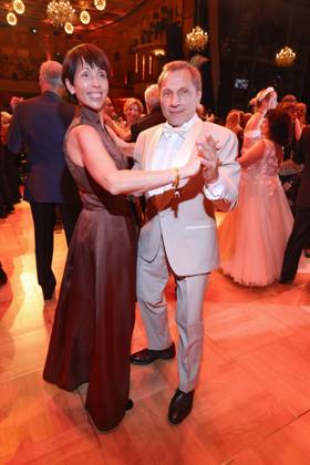 Leipziger Opernball 2026 Christl Stumhofer, Richy Müller erster Tanz, Leipziger Opernball 2026, Oper Leipzig, Datum: 24.10.2026 Copyright: xEventpress Kratschx