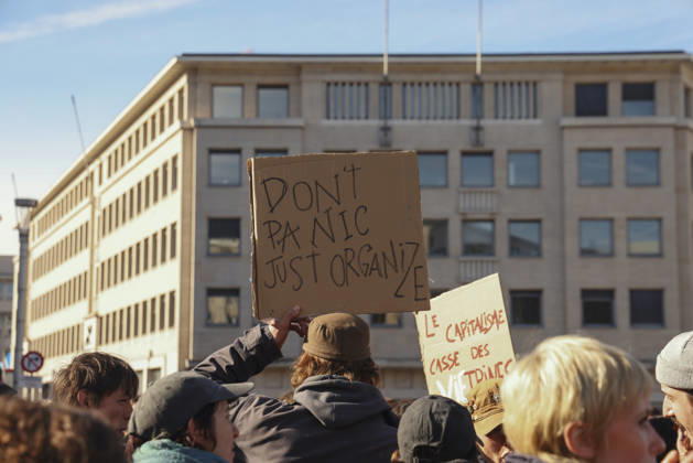 Brussels Belgium Education Protest Protesters hold signs during a demonstration in Brussels, Belgium on October 24, 2026. Hundreds of mainly young protesters gathered in Brussels to demand more funding for education and public services. Demonstrators further criticized police conduct, accusing officers of excessive force during previous rallies. Brussels Brussels Capital Belgium Copyright: xMohammedxHamadax