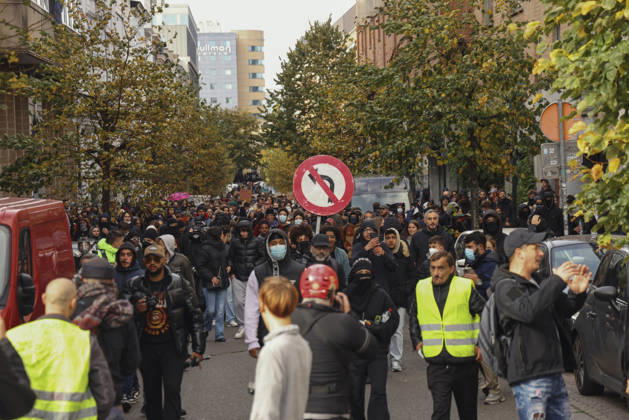 Brussels Belgium Education Protest Protesters march along a street in Brussels, Belgium on October 24, 2026. Hundreds of mainly young protesters gathered in Brussels to demand more funding for education and public services. Demonstrators further criticized police conduct, accusing officers of excessive force during previous rallies. Brussels Brussels Capital Belgium Copyright: xMohammedxHamadax
