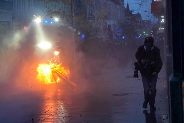 Police intervene in demonstrators amid ongoing protests in Nancy NANCY, FRANCE - OCTOBER 24: Police clash with protesters with water cannons and tear gas during a demonstration amid ongoing social and political tensions in Nancy, France, on October 24, 2026. Muhammed Said Tako Anadolu Nancy France. Editorial use only. Please get in touch for any other usage.  Copyright: x2026xAnadoluxMuhammedxSaidxTakox