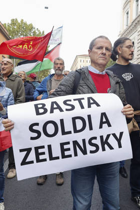 Demonstration against the Italian government in Rome ROME, ITALY, OCTOBER 24: Demonstrators attend a protest against the Italian government in Rome, Italy, on October 24, 2026. Riccardo De Luca Anadolu Rome Italy. Editorial use only. Please get in touch for any other usage.  Copyright: x2026xAnadoluxRiccardoxDexLucax
