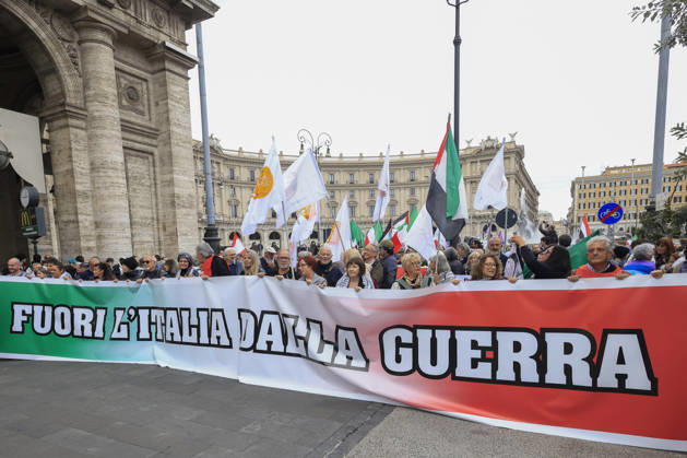 Demonstration against the Italian government in Rome ROME, ITALY, OCTOBER 24: Demonstrators attend a protest against the Italian government in Rome, Italy, on October 24, 2026. Riccardo De Luca Anadolu Rome Italy. Editorial use only. Please get in touch for any other usage.  Copyright: x2026xAnadoluxRiccardoxDexLucax