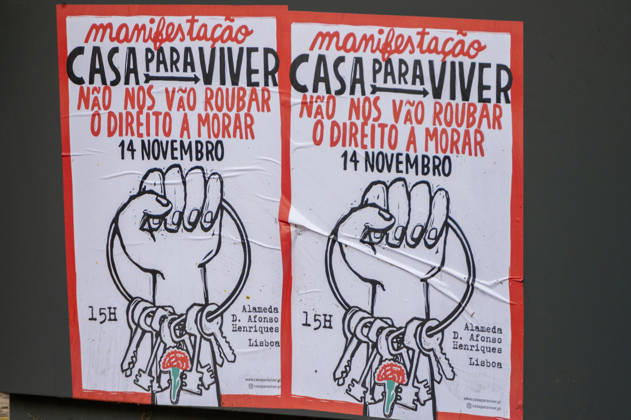 October 24, 2026, Lisbon, Lisbon, Portugal: Demonstrators take part in a protest organized by the Acampada de Lisboa housing movement, demanding affordable housing, limits on rising rents and an end to property speculation. The march takes place in central Lisbon, from Marques de Pombal to Rossio Square, following recent police removal of protest tents and the detention of 55 demonstrators during housing protests in the Portuguese capital. Lisbon Portugal - ZUMAr238 20261024_zip_r238_066 Copyright: xRicardoxRochax