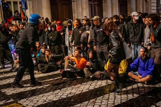 October 24, 2026, Rome, Rm, Italy: Thousands of people take to the streets to join the Get Italy out of the war march. Participants are calling for peace and protesting against the rising cost of living. The police block the way for participants attempting to continue their march outside the agreed-upon route. Rome Italy - ZUMAg256 20261024_znp_g256_031 Copyright: xMarcoxDixGianvitox