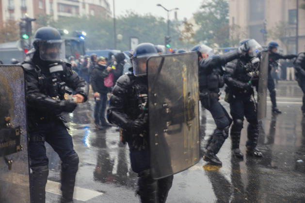 Paris Street Protest Riot police advance along a street during unrest in Paris, France on October 24, 2026. Authorities deployed around 70,000 security personnel across France for renewed protests over the cost of living on October 24, after unrest a week earlier saw public buildings vandalized, hundreds of shops looted and about 2,700 people arrested. Paris Ile de France France Copyright: xDavoodxMaeilix
