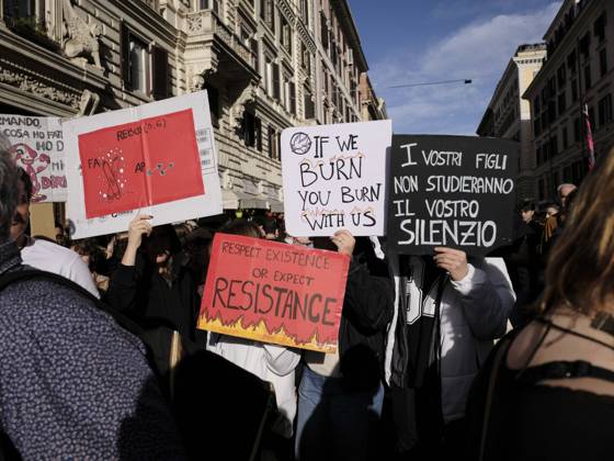Rome Anti War Protest Demonstrators hold placards during an anti-war protest in Rome, Italy on October 24, 2026. Demonstrators took part in an anti-war march under the slogan Keep Italy Out of the War . Protesters further voiced opposition to Italy s involvement in armed conflicts, military rearmament and government policies. Rome Lazio Italy Copyright: xAndreaxCalandrax