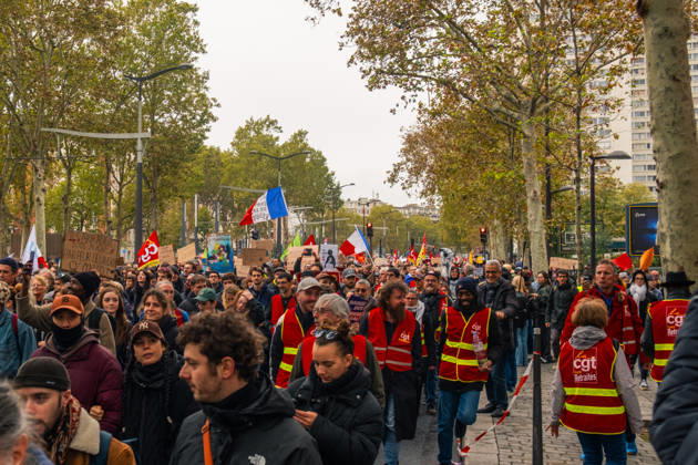 Yellow Vests Protest Act II - Paris Trade union members (CGT) carry flags and banners during a demonstration against the rising cost of living in Paris, France, on October 24, 2026. The march, from Porte d’Italie to Porte de Vincennes, brings together protesters calling for higher wages, stronger public services and measures addressing the demands of school and university students. Photo by Jules Bernard ABACAPRESS.COM Paris Île-de-France France  Copyright: xBernardxJules ABACAx