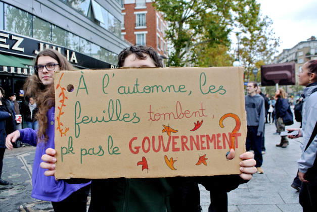 Yellow Vests Protest Act II - Paris Demonstration in favor of purchasing power, the protection of public services, and fiscal and social justice, as part of a nationwide call for mobilisation bringing together former members of the Yellow Vest movement, labor unions, high school and university students. in Paris on October 24, 2026. Photo by Karim Ait Adjedjou ABACAPRESS.COM Paris France  Copyright: xAitxAdjedjouxKarim ABACAx
