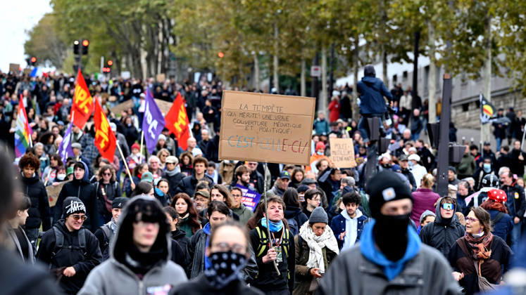 Yellow Vests Protest Act II - Paris Demonstration in favor of purchasing power, the protection of public services, and fiscal and social justice, as part of a nationwide call for mobilisation bringing together former members of the Yellow Vest movement, labor unions, high school and university students. in Paris on October 24, 2026. Photo by Karim Ait Adjedjou ABACAPRESS.COM Paris France  Copyright: xAitxAdjedjouxKarim ABACAx