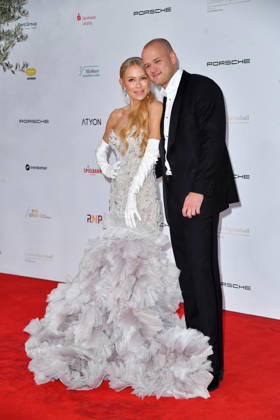 Jenny Elvers mit Sohn Paul Jolig beim Leipziger Opernball 2026 in der Oper Leipzig am 24.10.2026