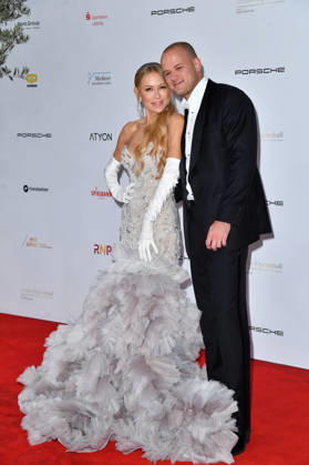 Jenny Elvers mit Sohn Paul Jolig beim Leipziger Opernball 2026 in der Oper Leipzig am 24.10.2026