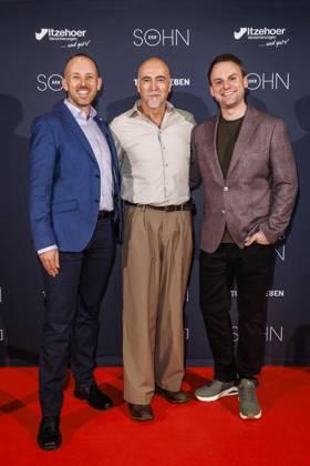 MMM DER SOHN- Theaterdirektor des Theaters Itzehoe, Maik Froemmrich auf dem roten Teppich bei der Theater Premiere Der Sohn TOURERLEBEN Theater-Produktion im Theater Itzehoe am 24.10.2026 Schleswig-Holsten Deutschland